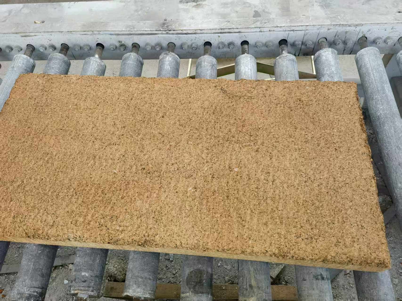 绍兴 菠萝面老石板，做旧仿古石，流水线生产加工