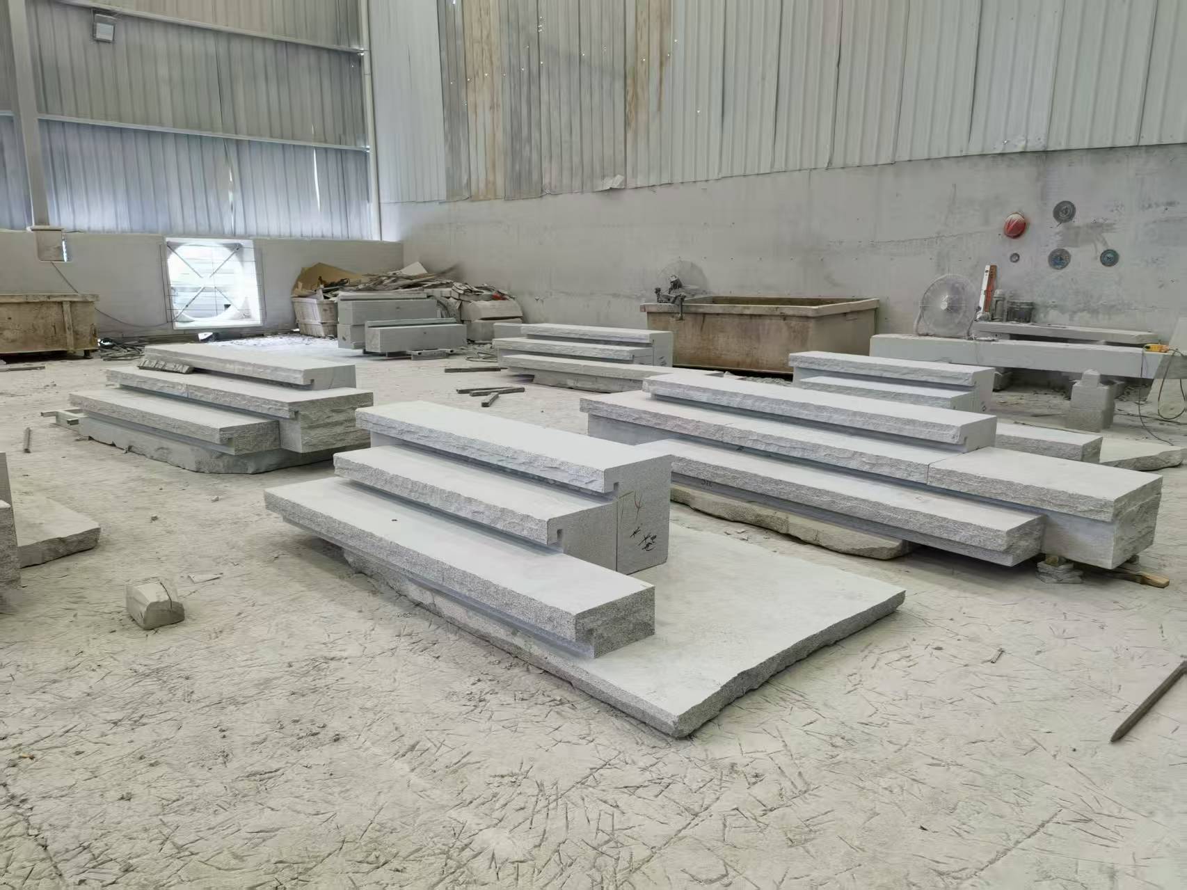 绍兴 整石台阶（大面火烧+侧面自然面），出货前厂内拼装