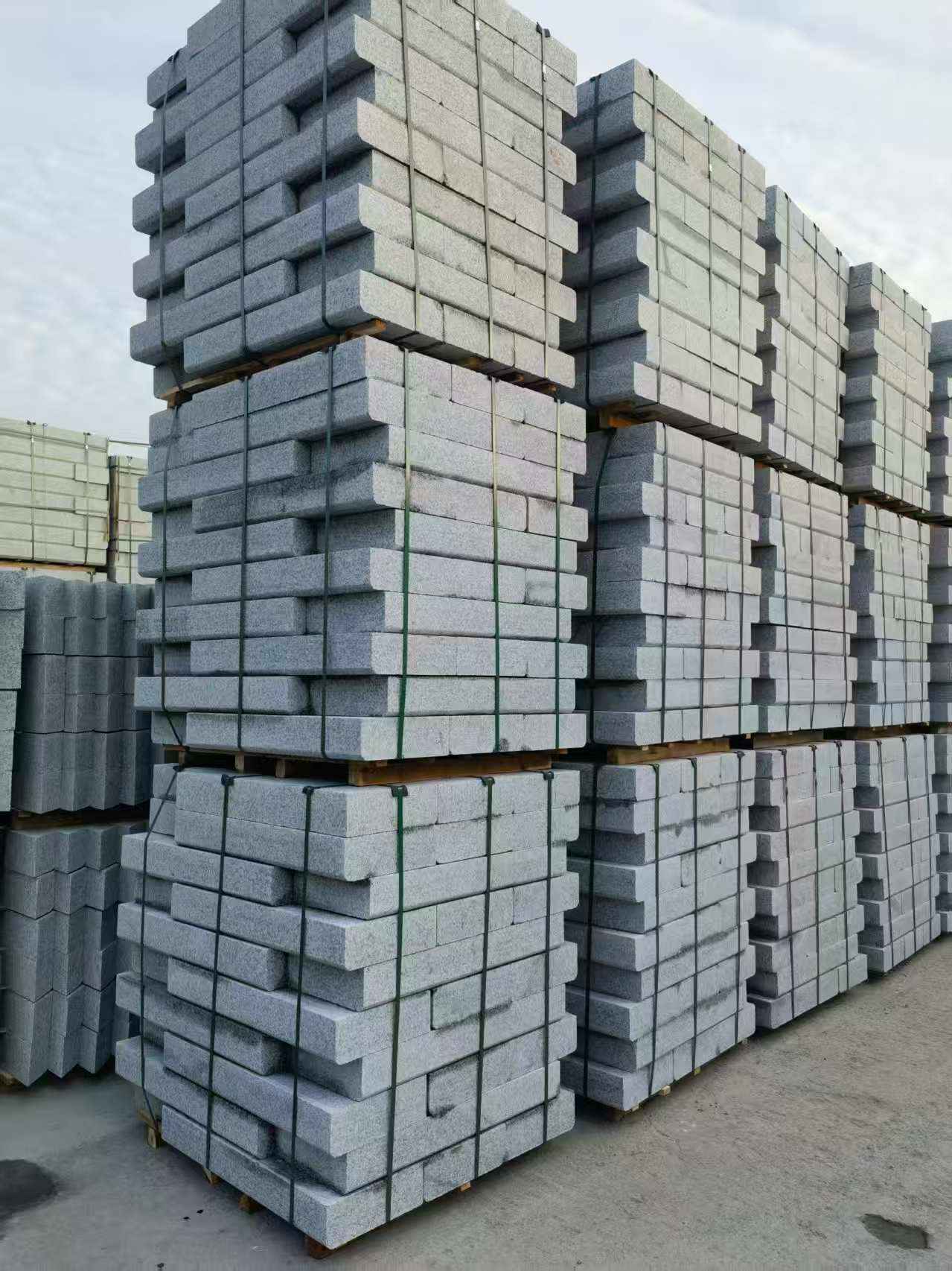 绍兴 路沿石（路侧石），颜色一致，尺寸标准